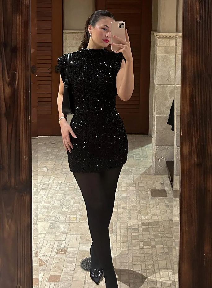Chloe - Chic Glitter Dress