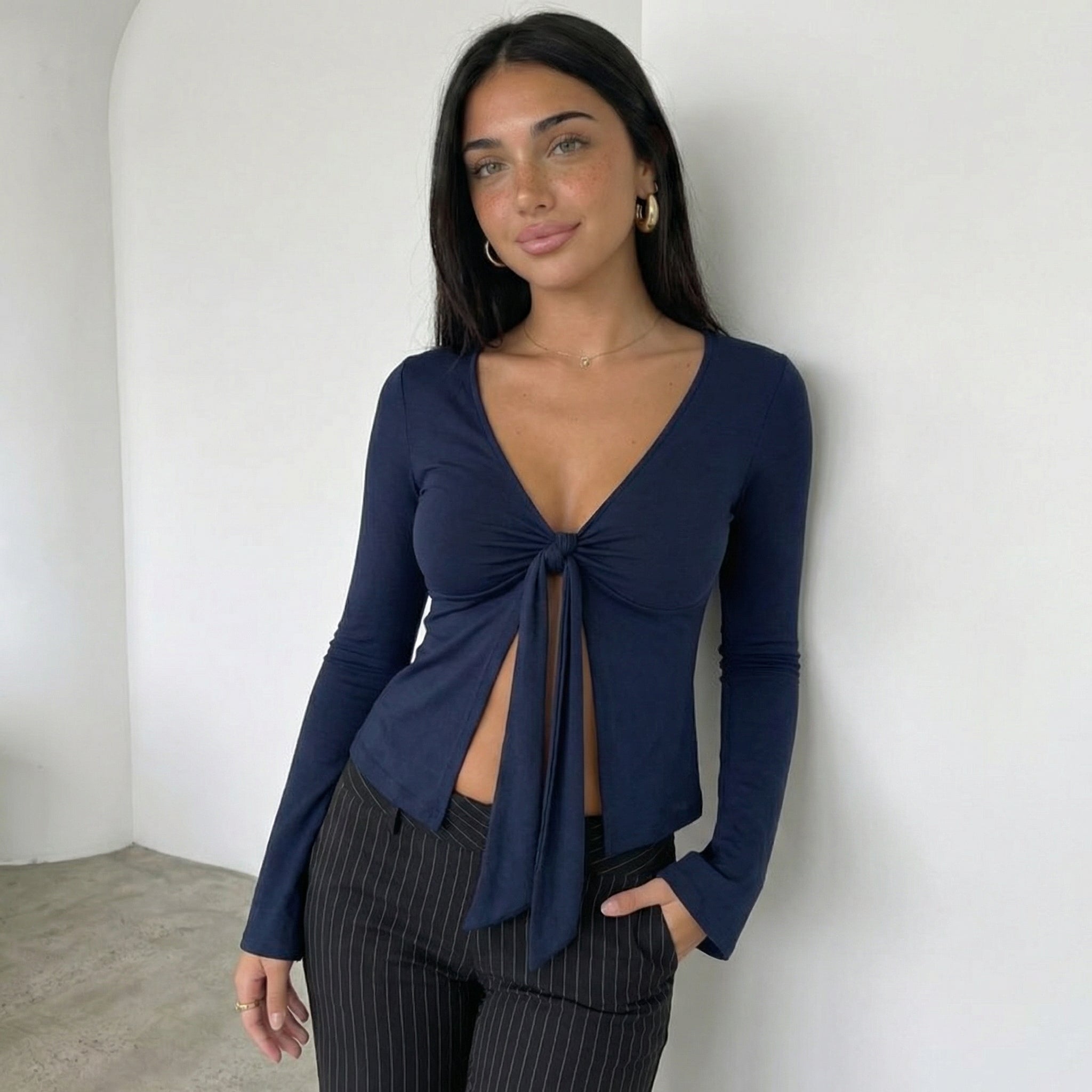 Women’s Tie Front Long Sleeve V-Neck Top