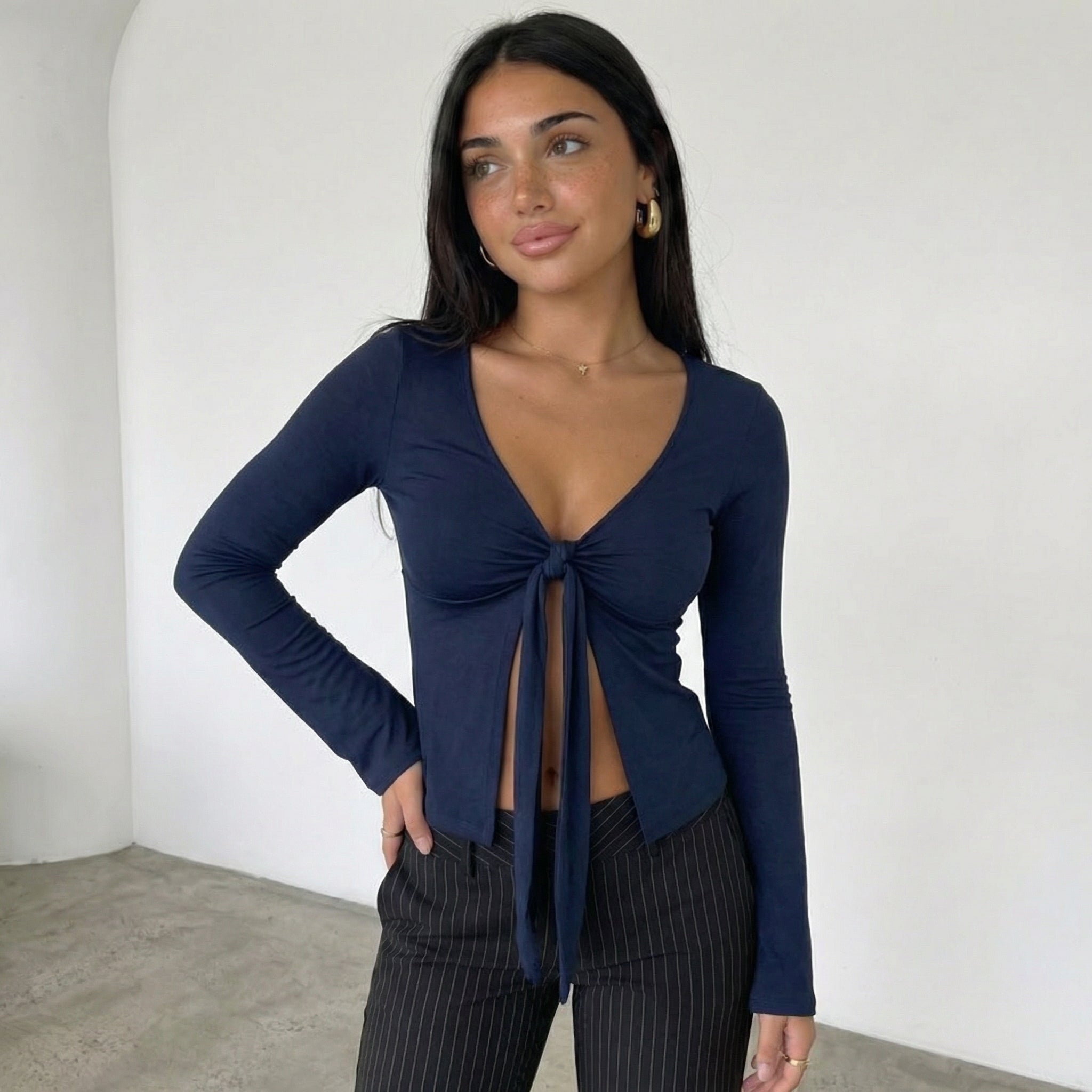 Women’s Tie Front Long Sleeve V-Neck Top
