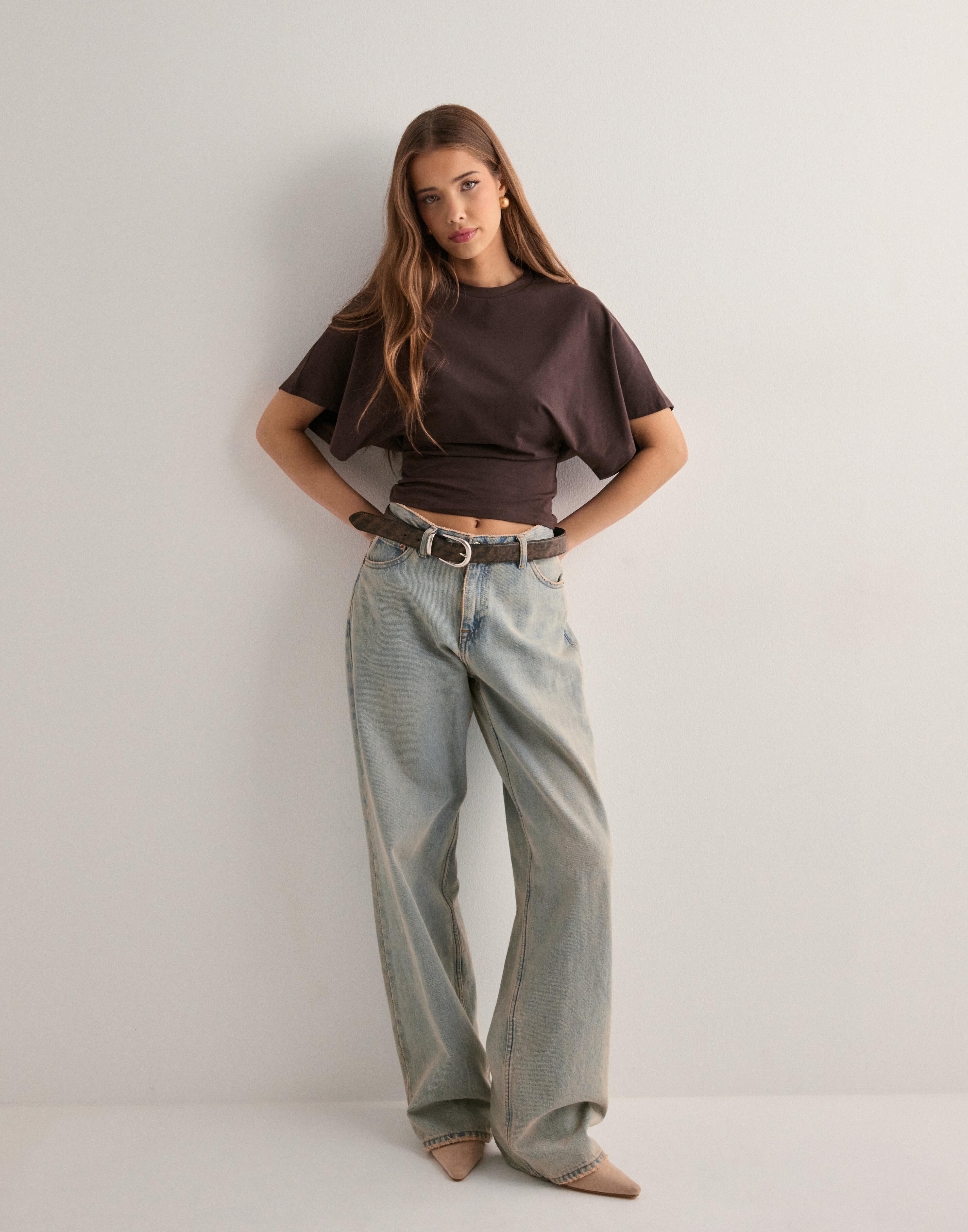 Chloe | Oversized Sleeve Icon Tee