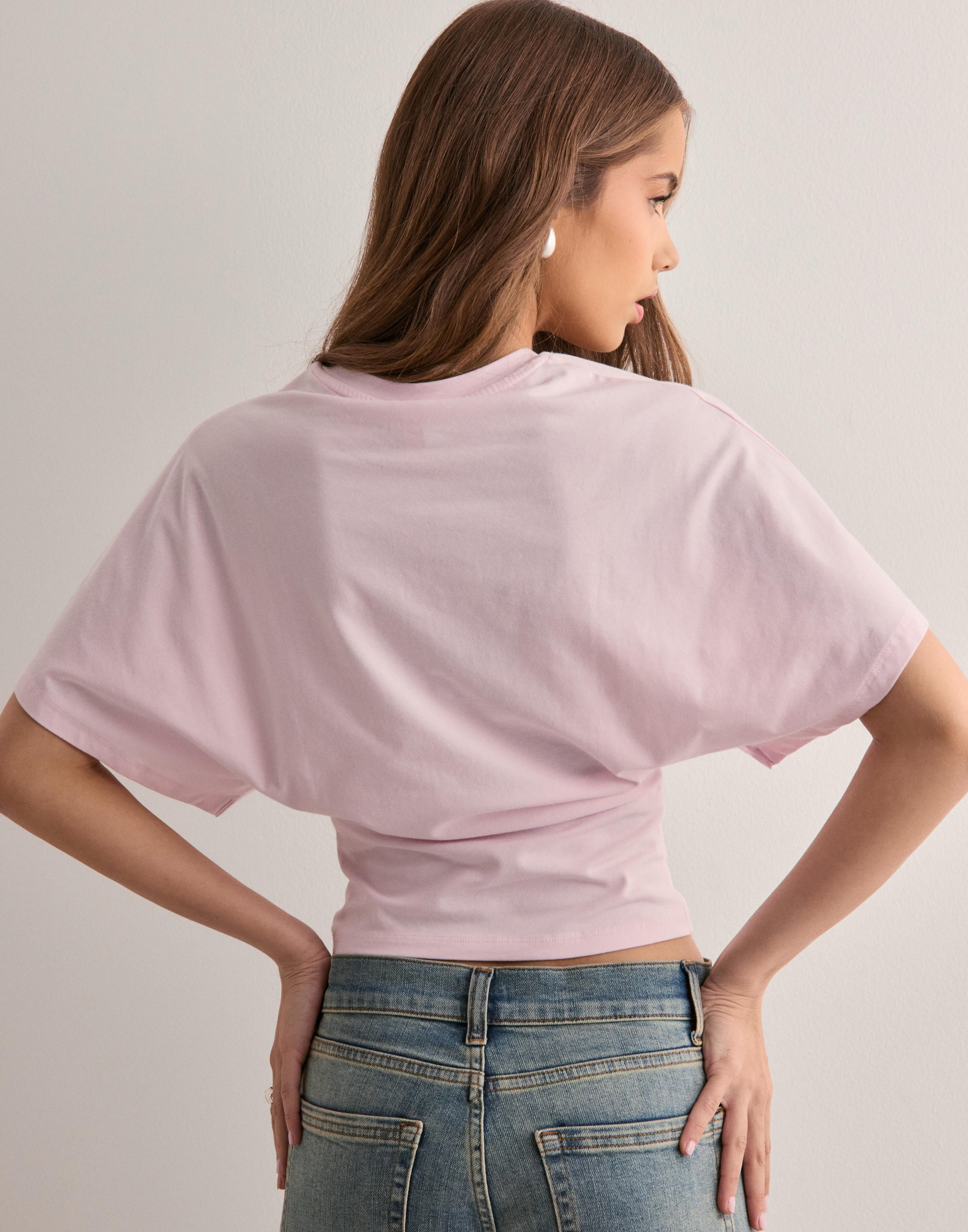 Chloe | Oversized Sleeve Icon Tee